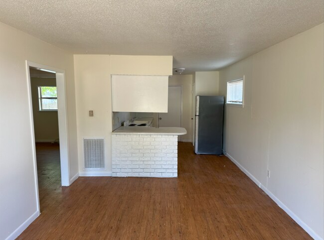 Foto del edificio - 363 State Hwy 75 N