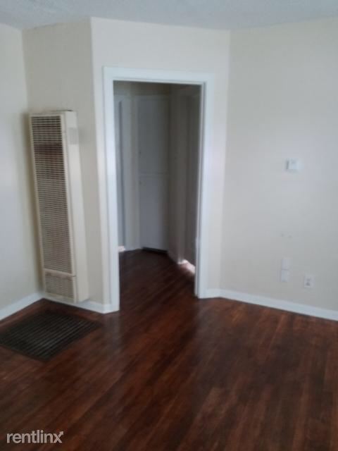 Building Photo - 2 br, 1 bath House - 504 Doucette St
