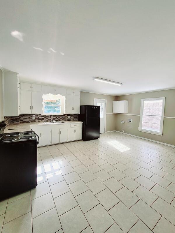 Building Photo - 1218 Graham Dr