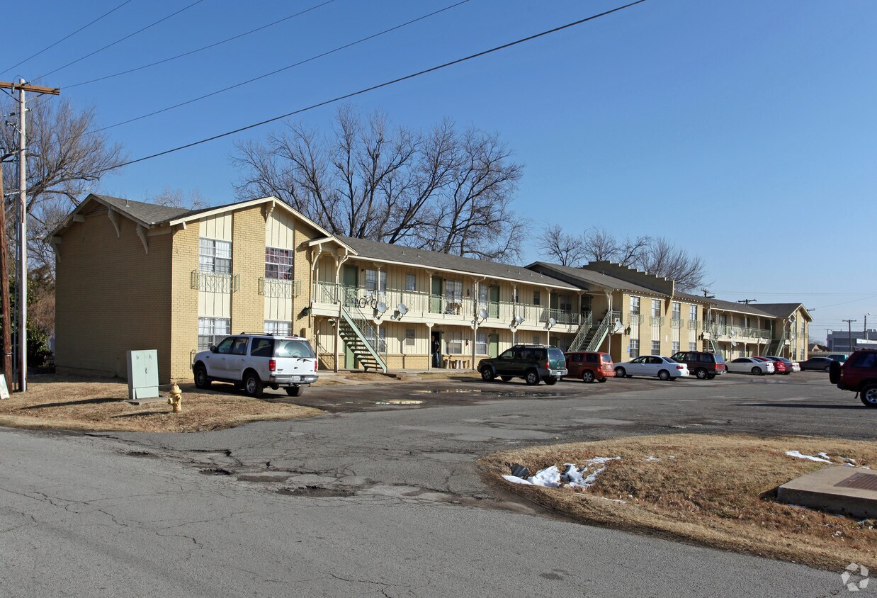 Monterey Apartments Apartments in Tulsa, OK