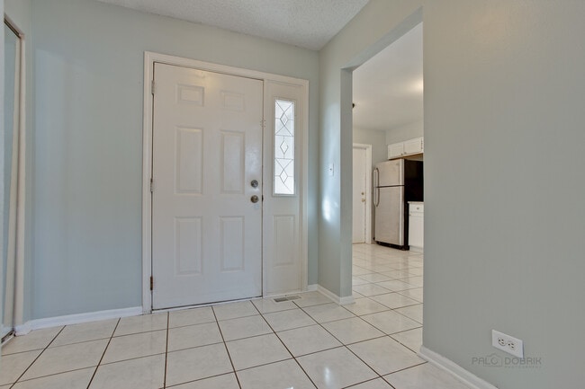 Building Photo - 1283 Ranchview Ct
