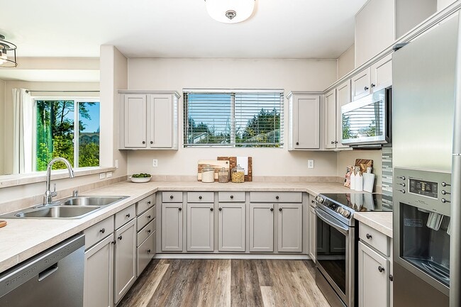 BOTHELL 2 BED, 2 BATH CORNER CONDO FOR REN... - BOTHELL 2 BED, 2 BATH CORNER CONDO FOR REN...