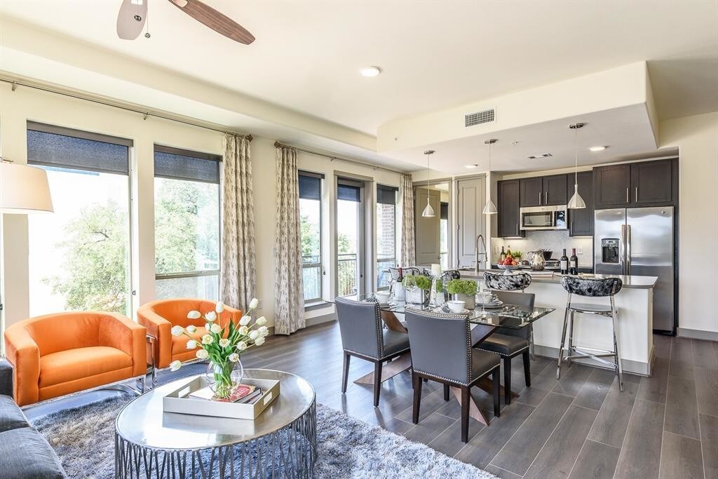 Foto principal - 905 Town and Country Blvd