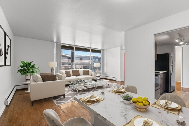 Building Photo - Central Park