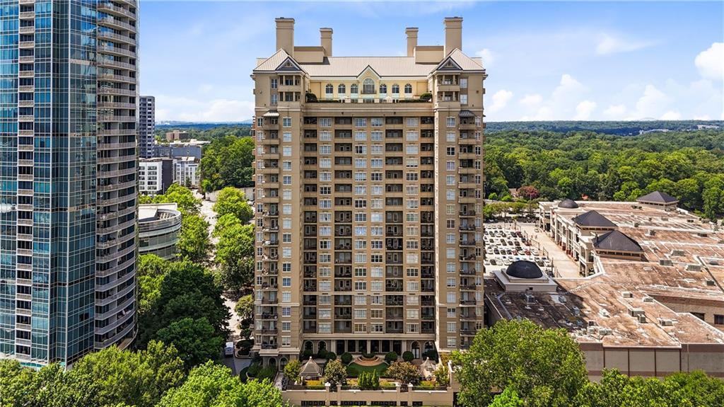 Foto principal - 3334 Peachtree Rd NE