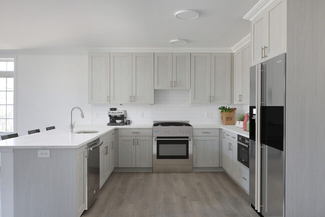 Building Photo - Central Park