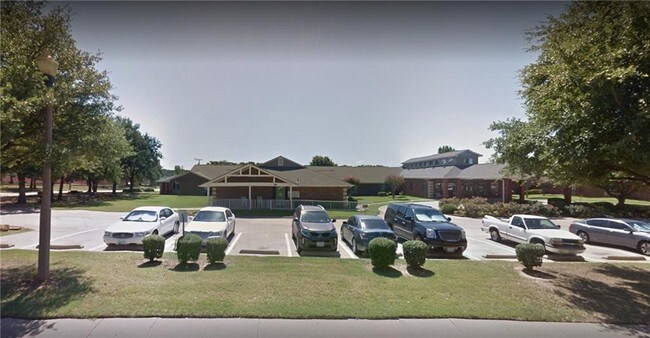 Building Photo - 2525 Lillian Miller Pkwy