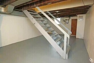 Building Photo - 14180 Riverview St