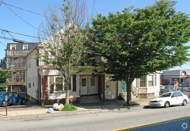 Building Photo - 361 Cumberland Ave