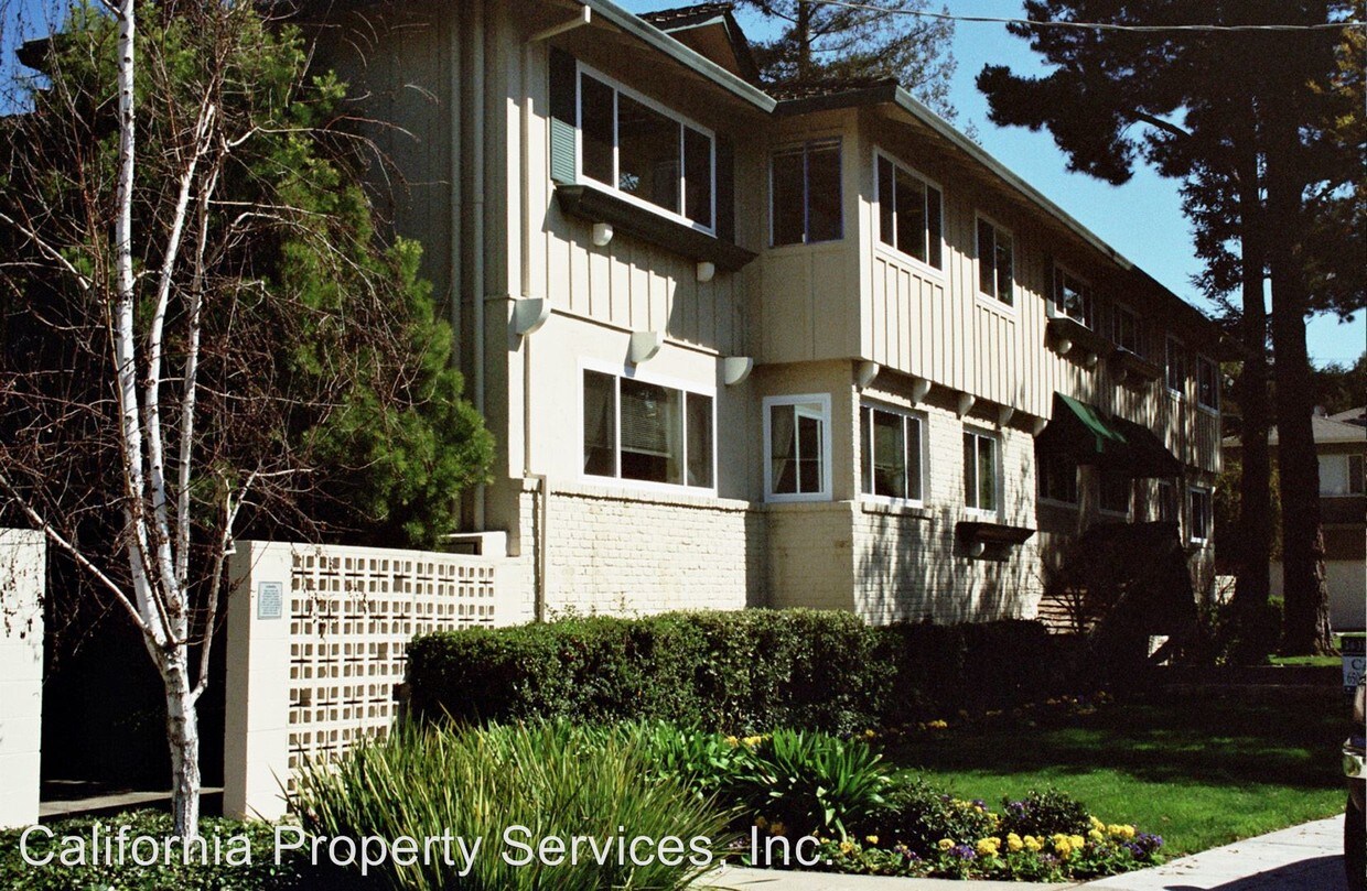 Primary Photo - 1010 Noel Dr