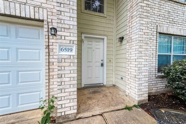 Building Photo - 6519 Gorton Dr