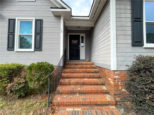 Building Photo - 14 Weymouth Cir