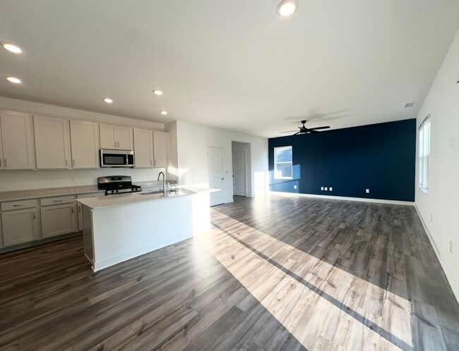 Foto del edificio - 7226 Sayers Rd