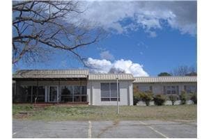 Primary Photo - 513 N Roseville St