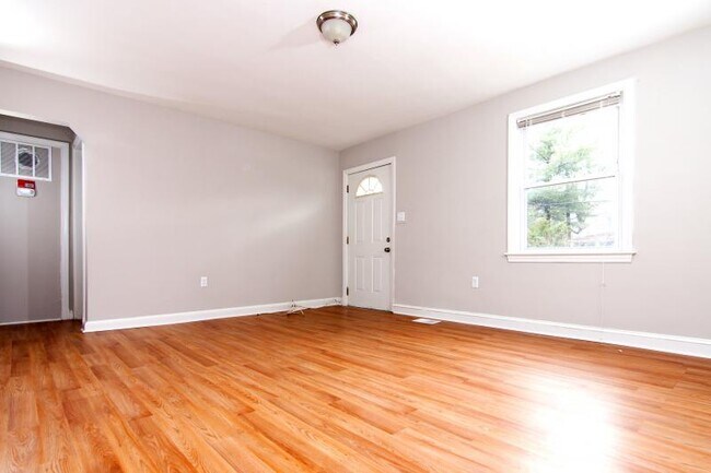 Photo - 8409 Potomac Ave House