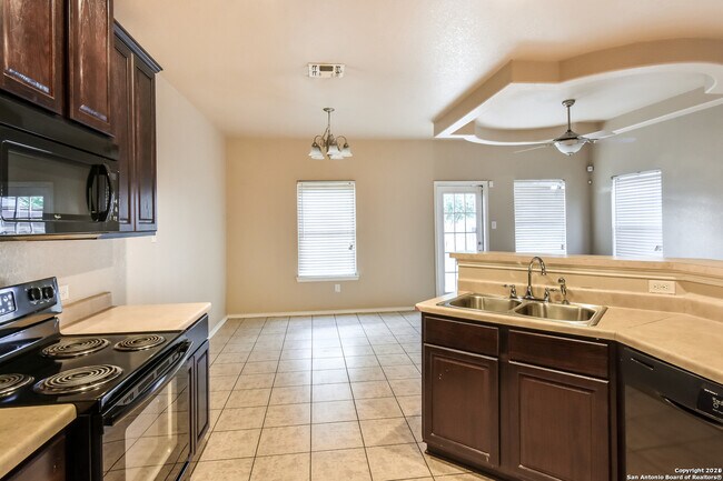 Foto del edificio - 3855 Bogie Way