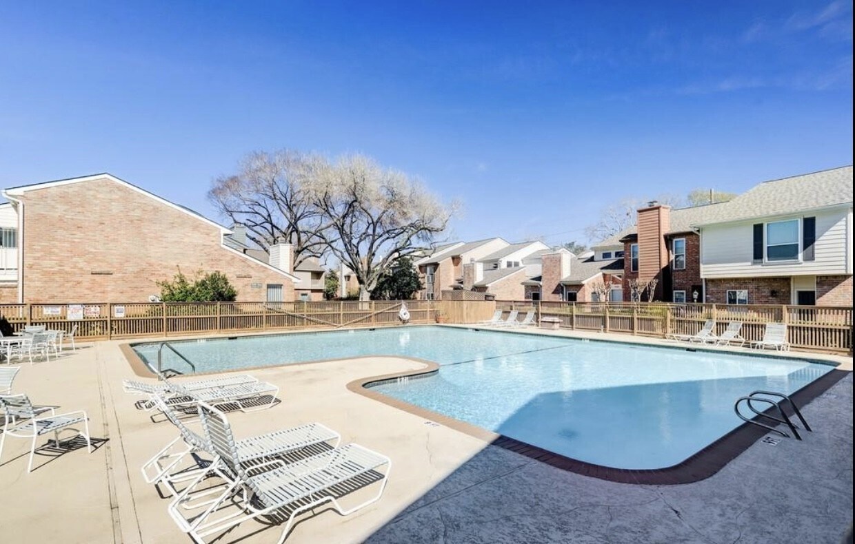 Foto del edificio - 5968 Woodway Place Ct
