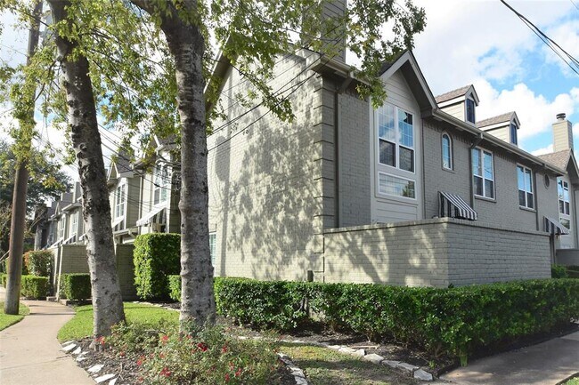 Foto del edificio - 2222 Hopkins St
