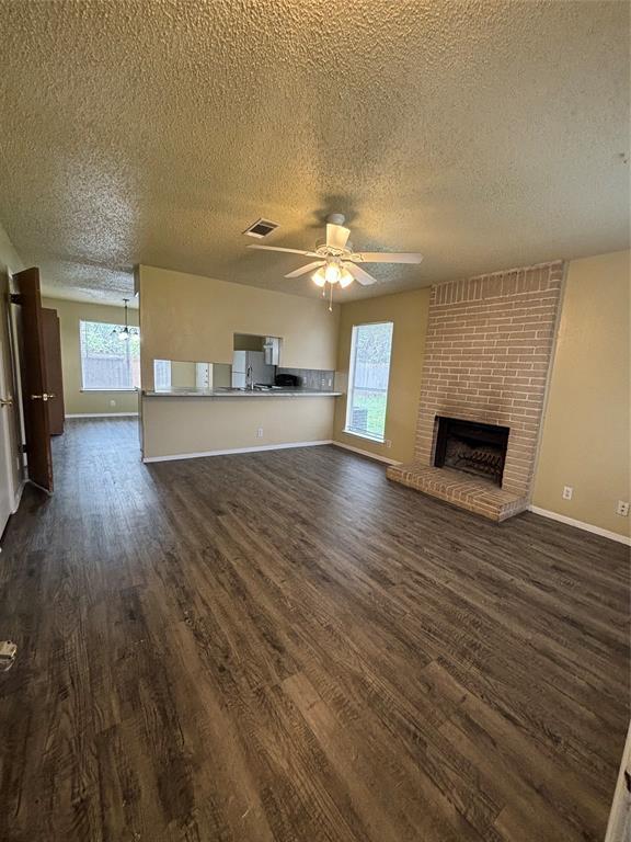 Building Photo - 2101 Granberry Dr