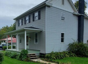 Building Photo - 794 Runville Rd