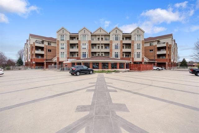 Building Photo - 301 Harbour Town Dr