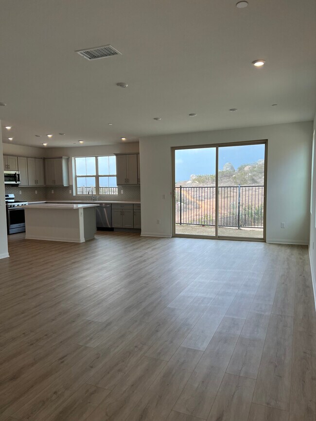 Building Photo - 1794 Oak Terrace