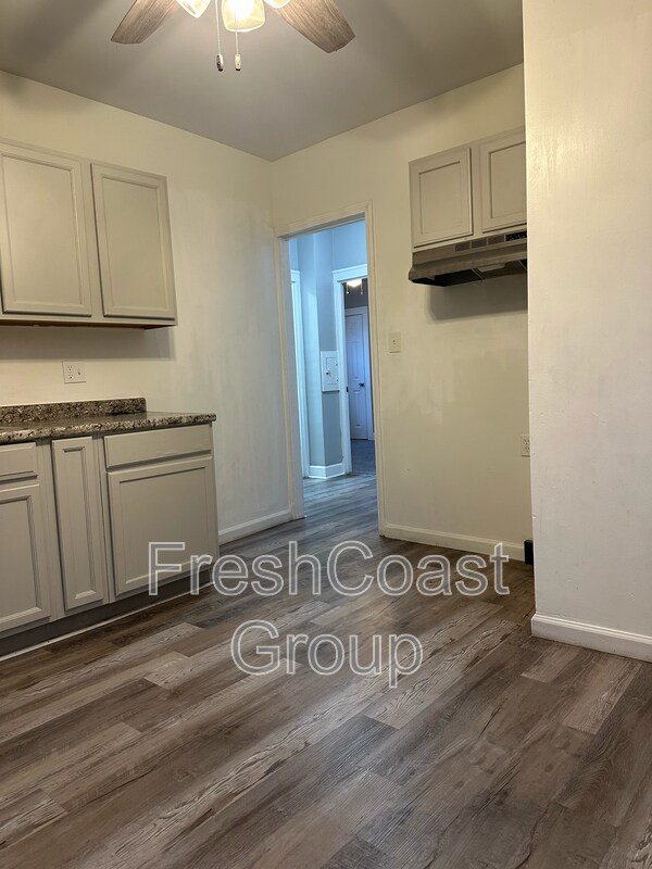 Foto del edificio - 13309 Glendale Ave