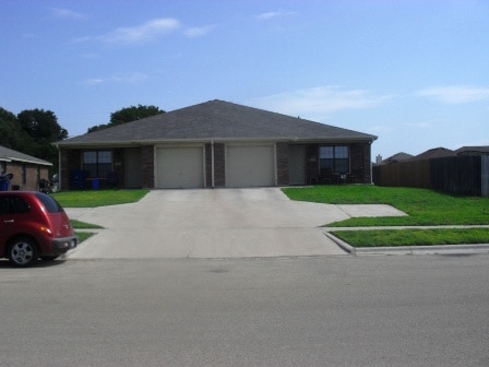 Primary Photo - 2702 Ashley Dr