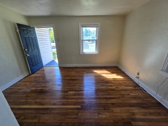 Foto del edificio - 516 Hunt Ave