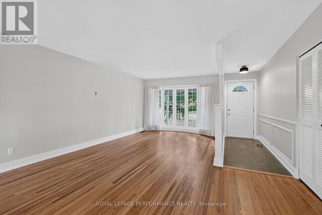 Building Photo - 2337 Samuel Dr