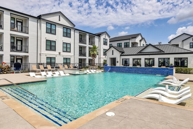 Building Photo - The Peri on Westheimer