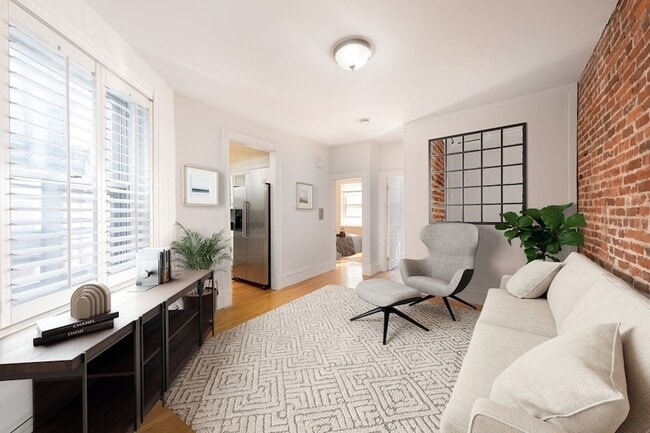 Foto del edificio - 80 Revere St