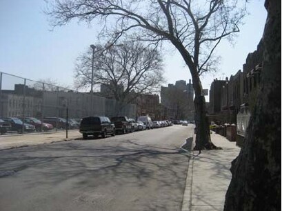 Building Photo - 2216 Strauss St