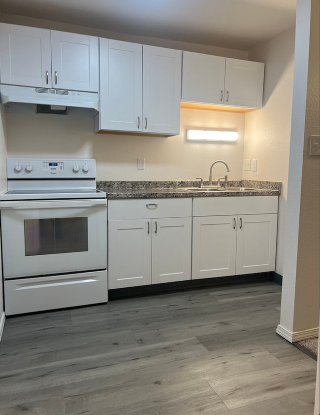 Building Photo - Excellent Pricing on our 1/1's!  Off Stree...
