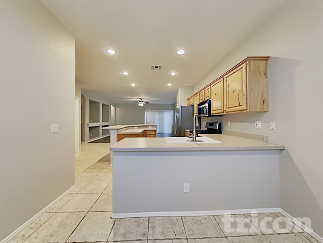 Foto del edificio - 117 S 125th Ave