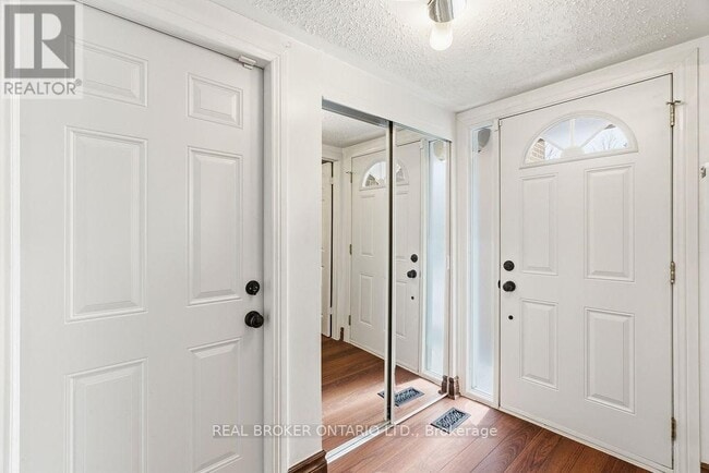 Building Photo - 3205 Uplands Dr