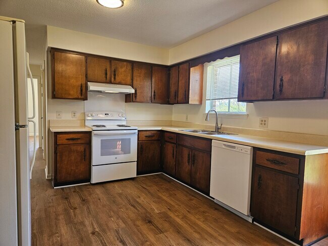 Cocina - 3696 Bennett Rd