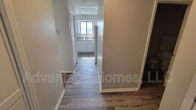 Foto del edificio - 1315 E 123rd Terrace