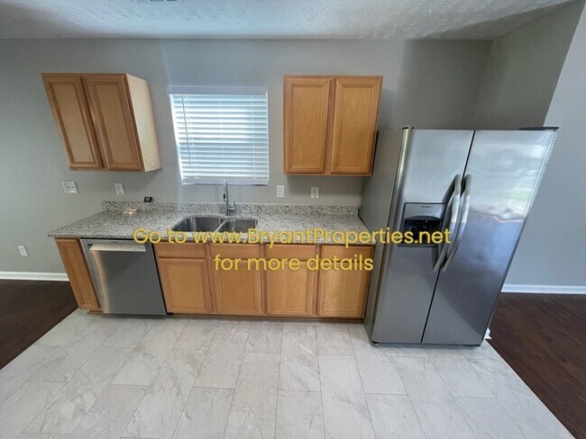Building Photo - Single Family