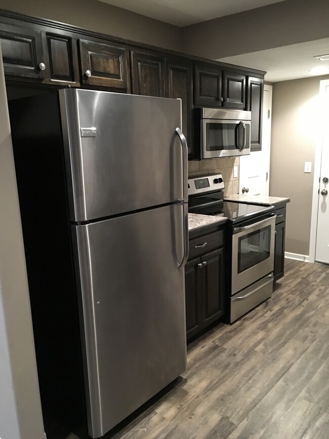 Foto del edificio - Newer 3 Bed Townhome in Grain Valley