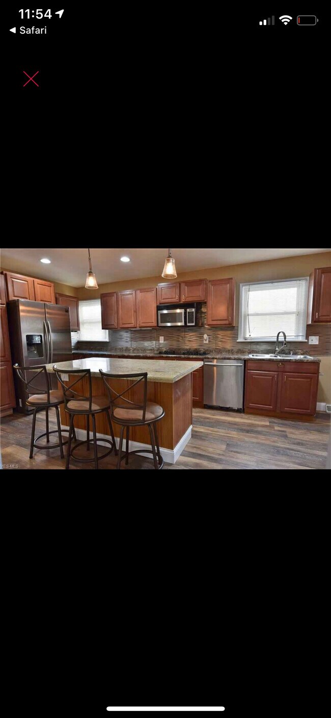 Foto del edificio - 1465 Deforest Rd SE