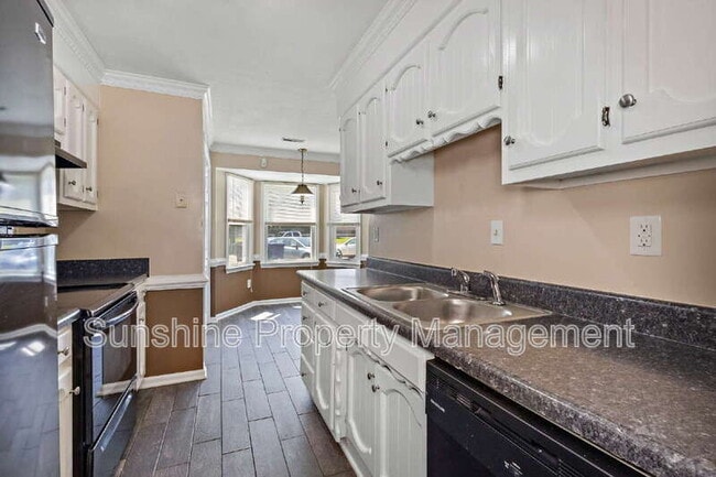 Building Photo - 5795 Rivermill Cir