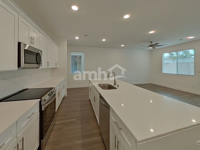 Foto del edificio - 5812 Fly Fisher St