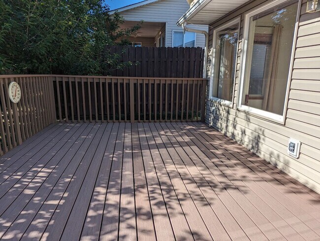 Foto del edificio - Beautiful Condo in Quiet Neighborhood - Small Pet Allowed