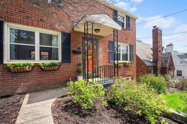 Building Photo - 331 Jonquil Pl