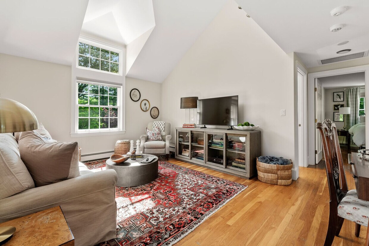 Foto principal - 427 Westfield St