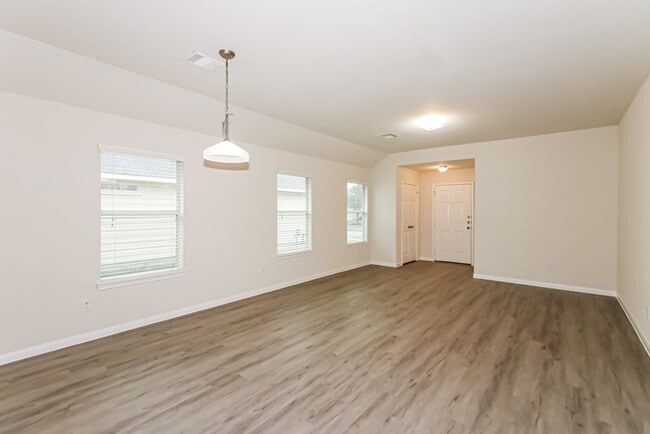 Building Photo - 5519 Amelia Plantation Dr