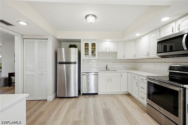 Foto del edificio - 428 Meadowlark Ln