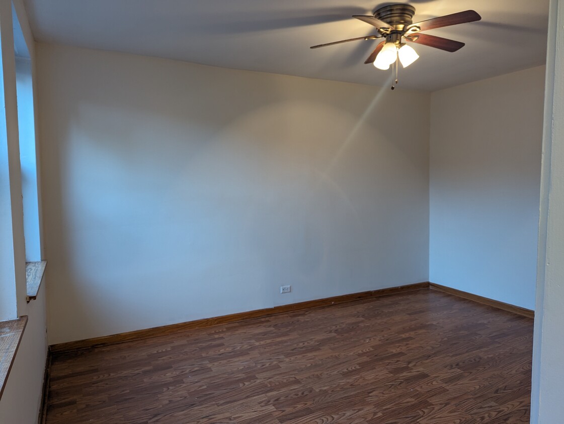 Foto principal - 3048 S Throop St
