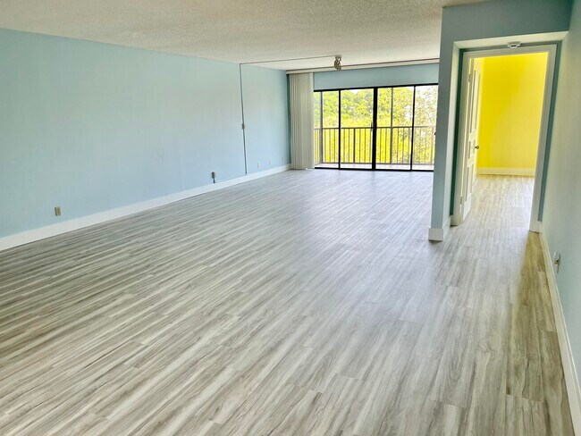 Foto del edificio - 300 N Hwy A1A